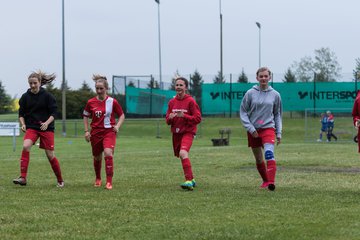 Bild 35 - wCJ SV Steinhorst/Labenz - VfL Oldesloe : Ergebnis: 18:0